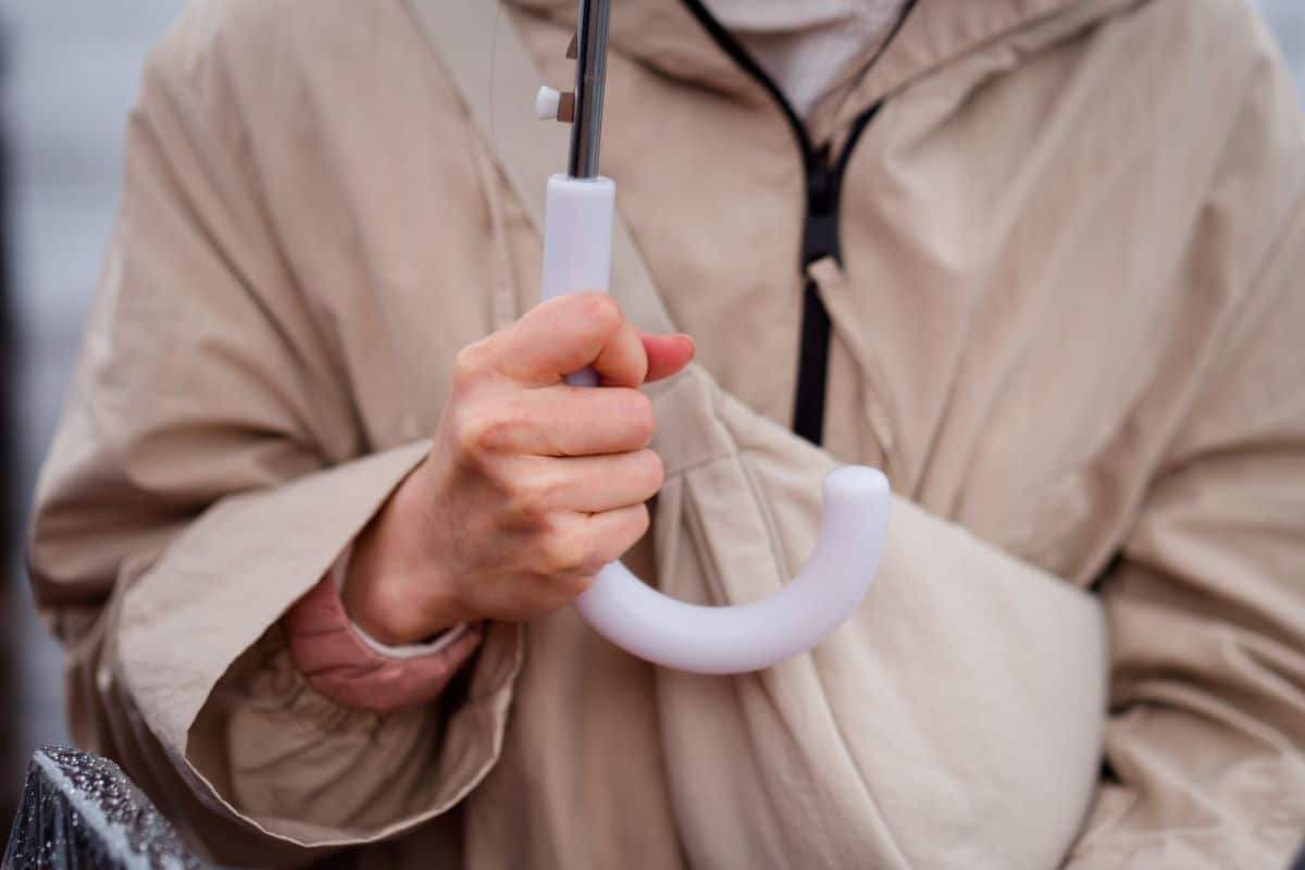 Fashionably Functional: The Many Benefits Of Offset Handle Umbrellas