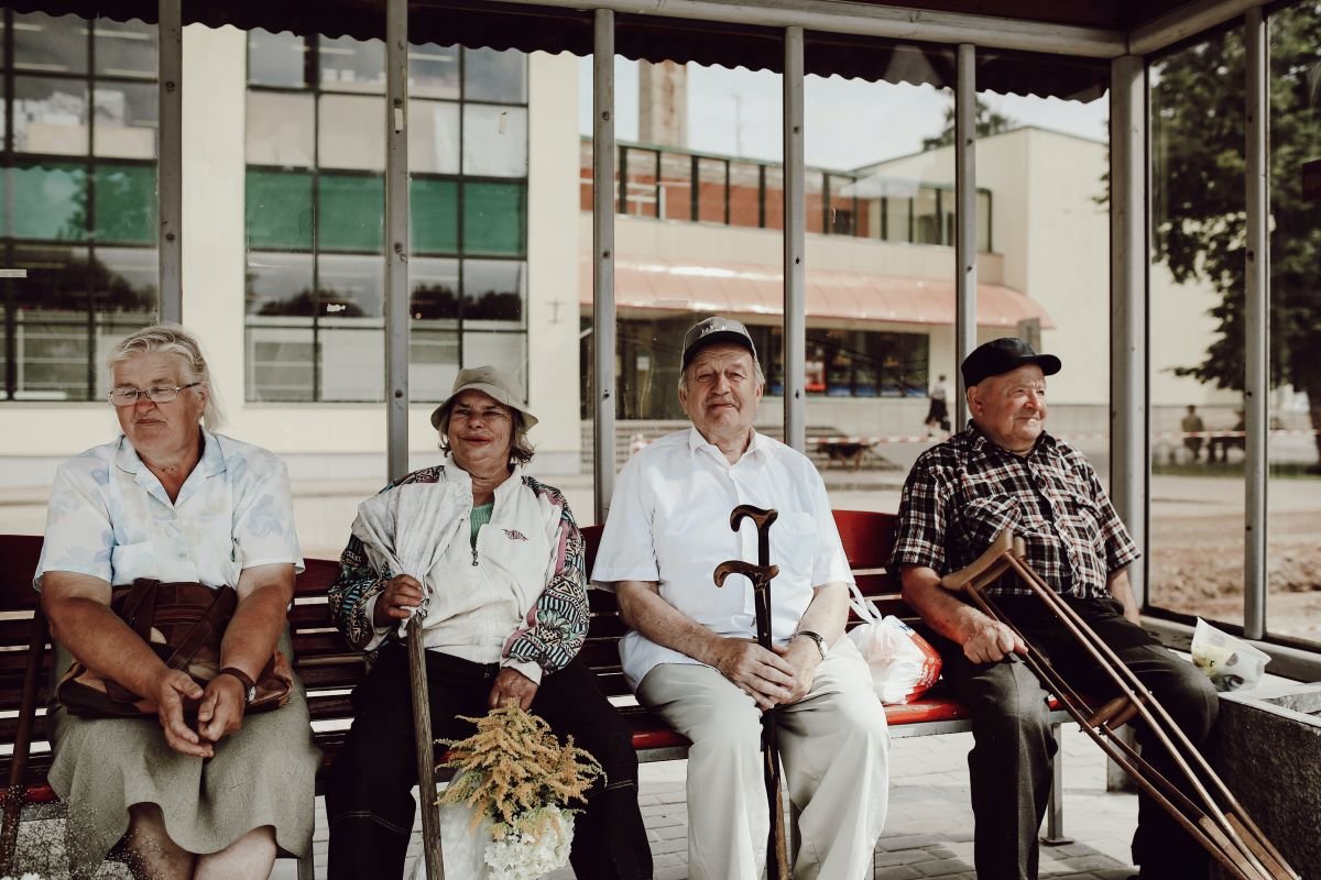 The Benefits Of Walking Sticks For Seniors